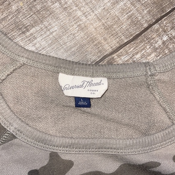 Camo Crew Neck sweatshirt - Picture 2 of 3